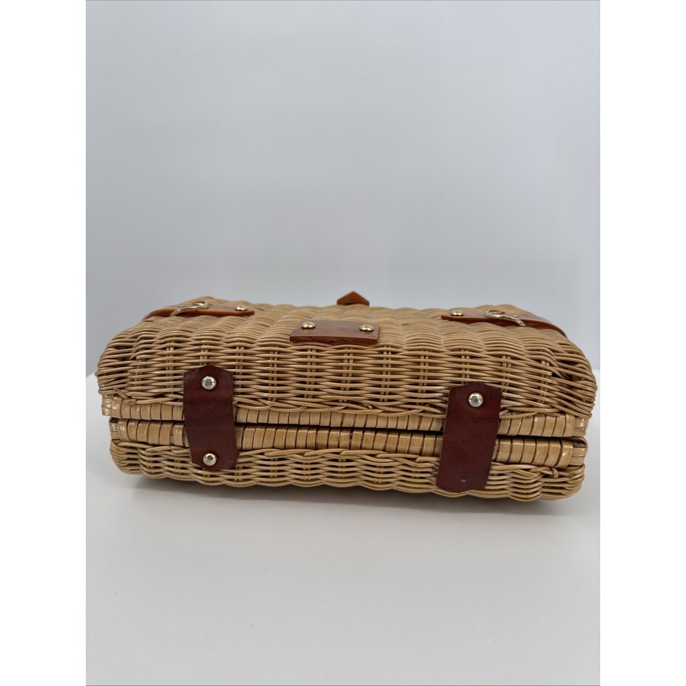 Mid-Century Wicker Like Bag, Hong Kong Woven Handmade w/ Caramel Lucite Handle - Picture 11 of 16